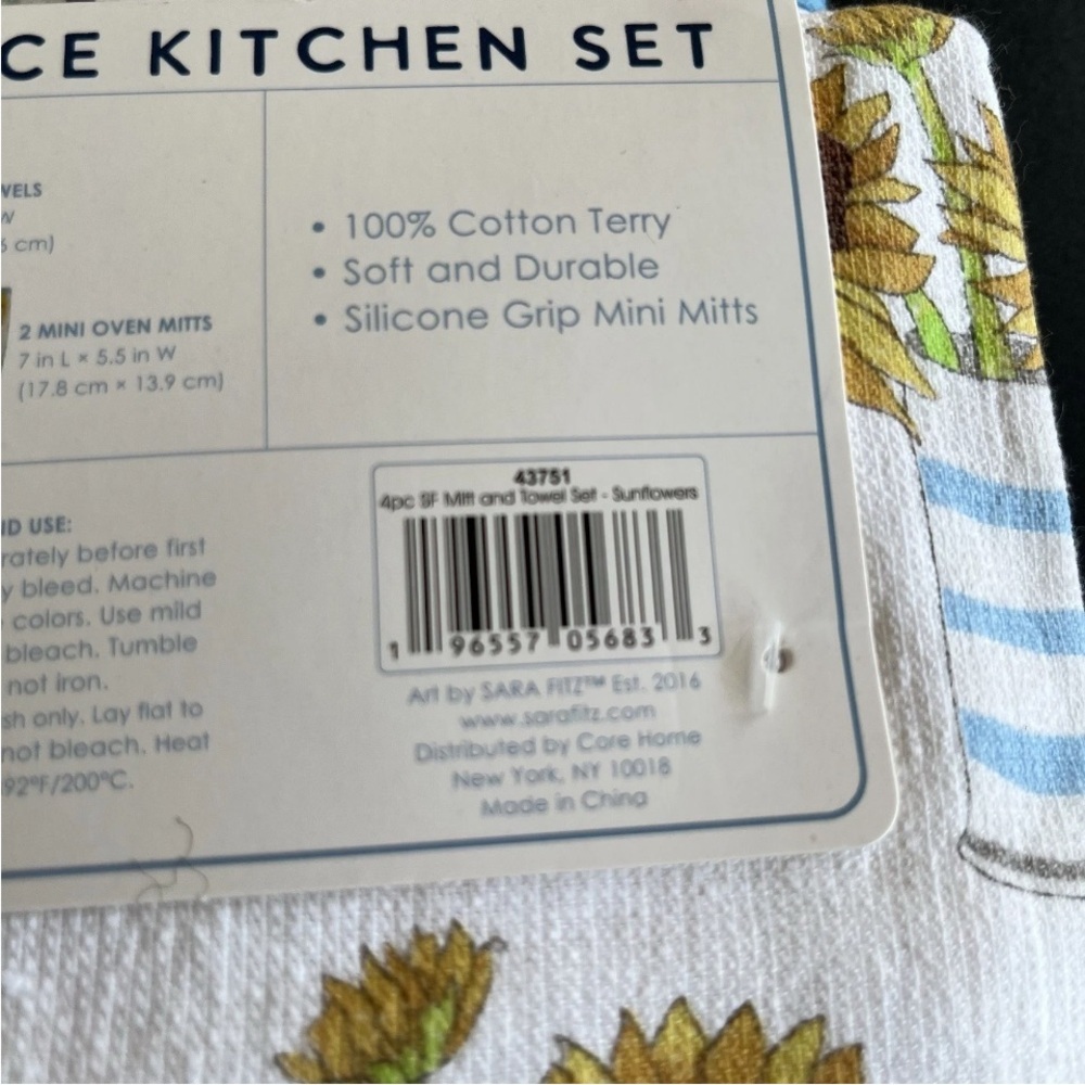 Sara Fitz Sunflowers Kitchen Set 4 Piece 2 Kitchen Towels, 2 Mini Oven Mitts New - Picture 6 of 7